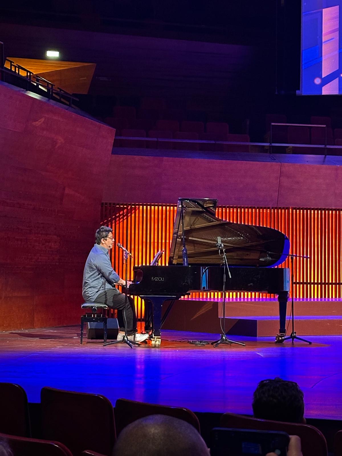 Tiankai Feng performing on a Fazioli grand piano