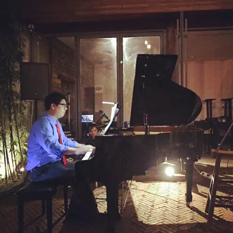 An early Tiankai Feng piano performance